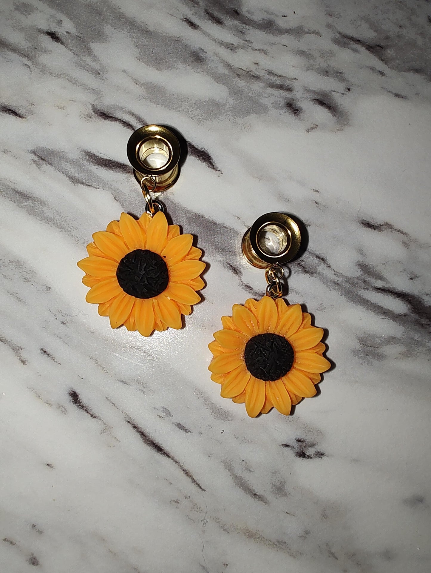 PAIR of Yellow Sunflower Screw Back Gauges - Screw Back Tunnel Gauge Flower Flowers Cute Whimsical Plug Plugs Adorable